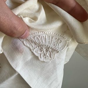 vintage handkerchief 🔖